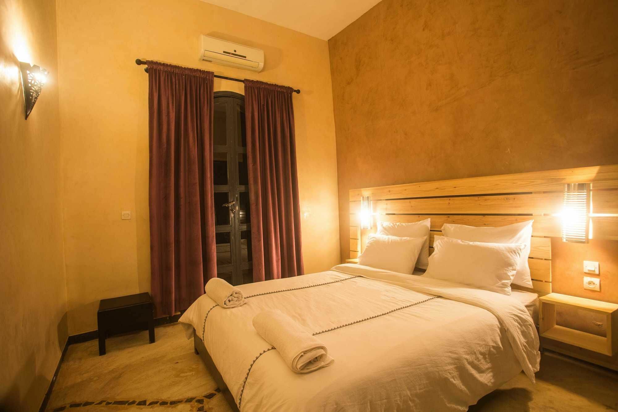 เล เรซีด็องซ์ ดู โดแมน Hotel Douar Zemrane ภายนอก รูปภาพ